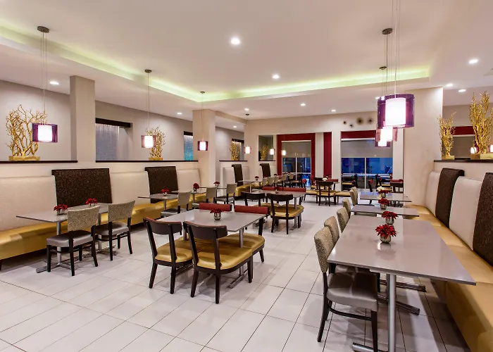 Holiday Inn Express & Suites Anaheim Resort Area By Ihg
